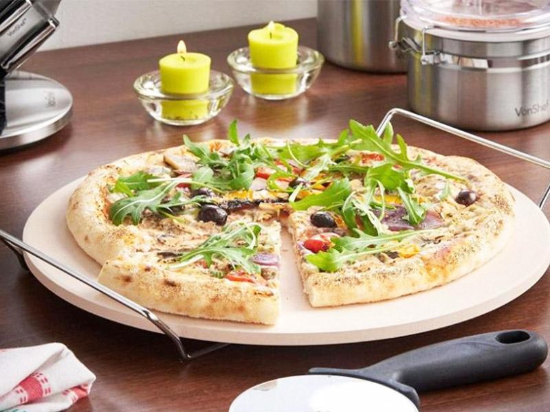 Customize your own pizza stone Customize your own pizza stone